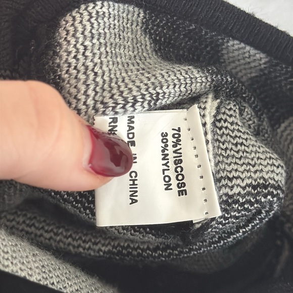 Princess Polly NWT Zebra Print Open Back Sweater - Size S/M - Picture 5 of 5